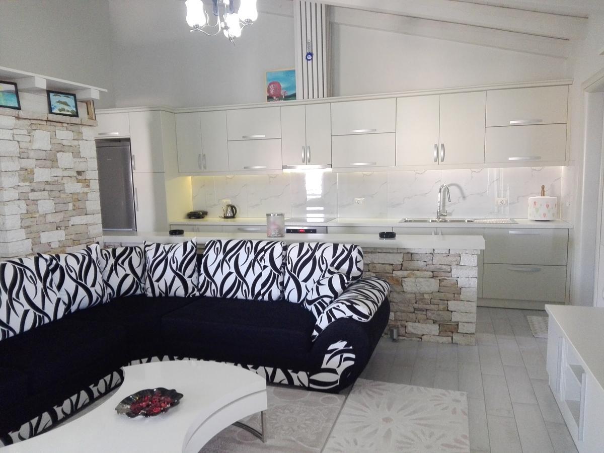 Vip Apartment By "Murati" Ksamil Esterno foto