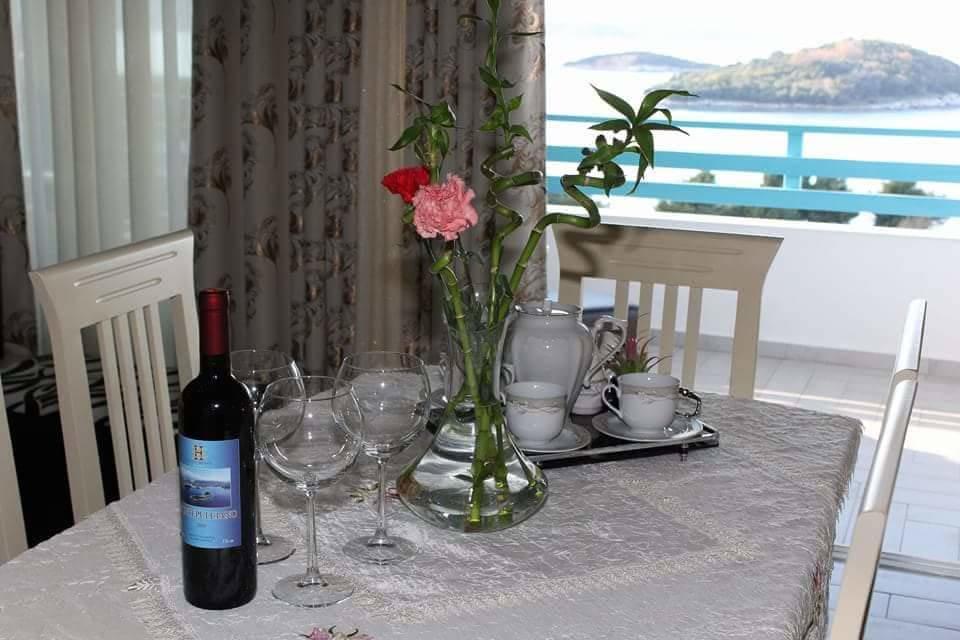 Vip Apartment By "Murati" Ksamil Esterno foto